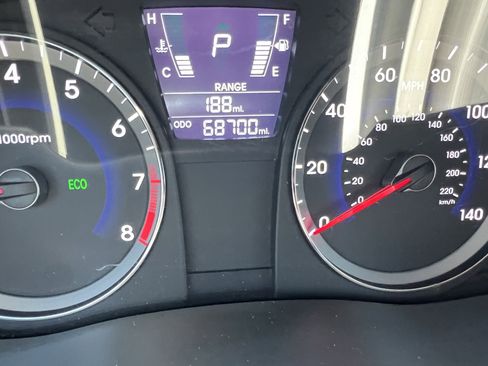 Used 2012 Hyundai Accent GS FWD image 19