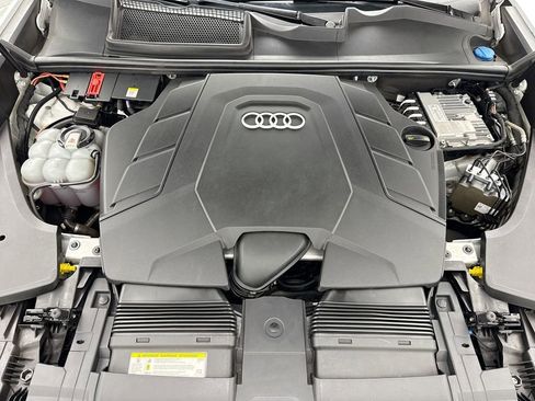 Used 2019 Audi Q8 Prestige w/ Luxury Package image 28