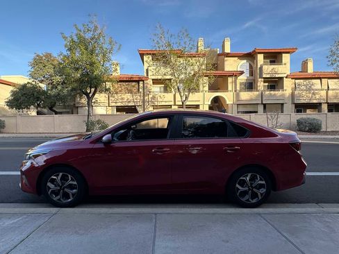 Used 2022 Kia Forte LXS w/ LXS Technology Package image 5