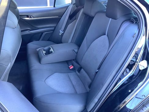 Used 2022 Toyota Camry LE image 12