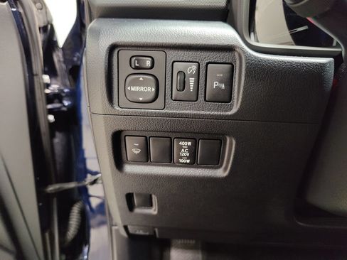 Used 2018 Toyota 4Runner Limited AWD/4WD image 29