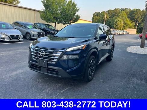 Used 2024 Nissan Rogue SV FWD image 34