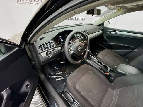 Used 2017 Volkswagen Passat 1.8T S FWD image 9
