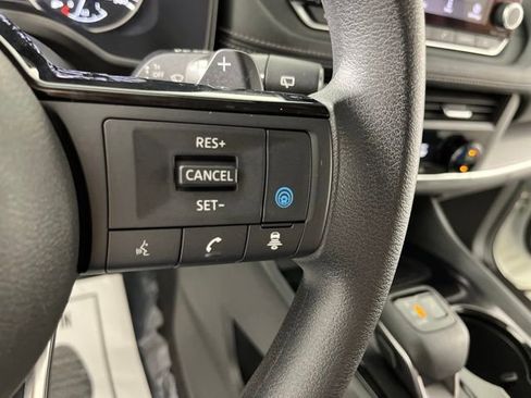 Used 2023 Nissan Rogue SV AWD/4WD image 22