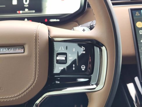 Used 2023 Land Rover Range Rover Sport SE Dynamic image 24