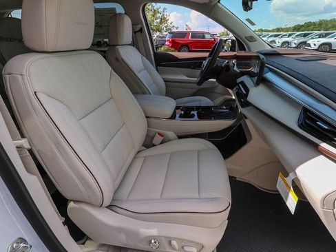 New 2026 Buick Enclave Avenir w/ Super Cruise Package FWD image 24