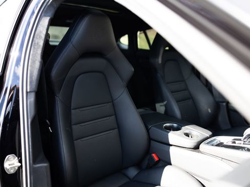 Used 2021 Porsche Panamera Turbo S w/ Assistance Package image 17