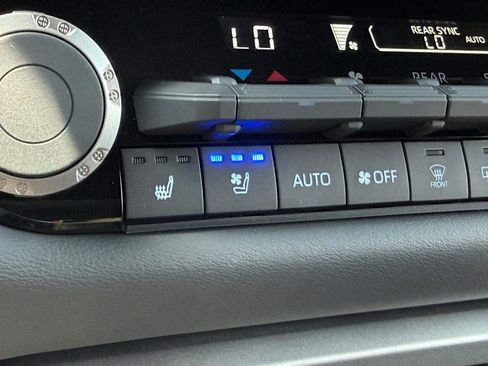 Certified 2026 Toyota Sequoia Platinum AWD/4WD image 26