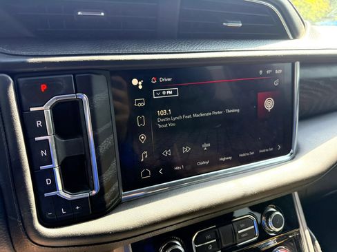 Used 2022 GMC Yukon XL Denali AWD/4WD image 21
