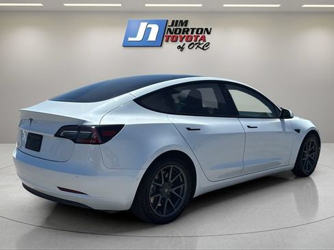 Used 2021 Tesla Model 3 Standard Range Plus RWD image 5
