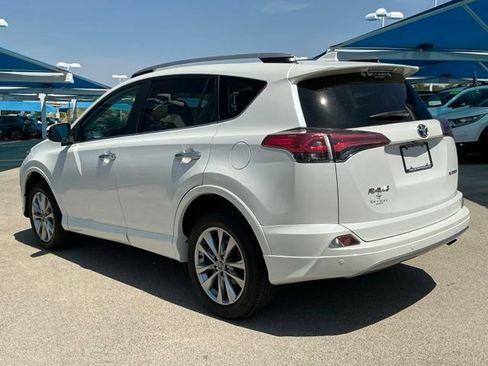 Used 2017 Toyota RAV4 Platinum FWD image 4