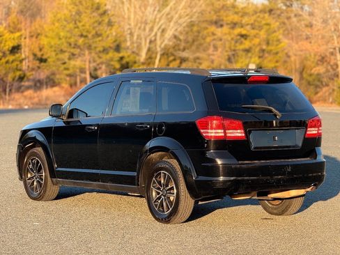 Used 2018 Dodge Journey SE w/ Blacktop Package image 14