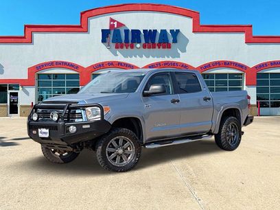 Used 2017 Toyota Tundra SR5 w/ SR5 Upgrade Package