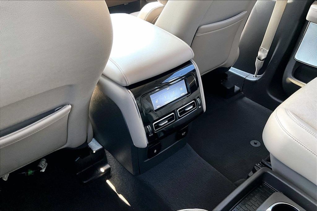 Used 2020 Lincoln Aviator Reserve w/ Equipment Group 202A AWD/4WD image 10