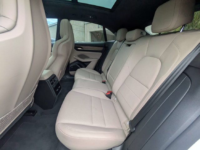 Used 2024 Porsche Macan 4 Electric AWD/4WD image 13