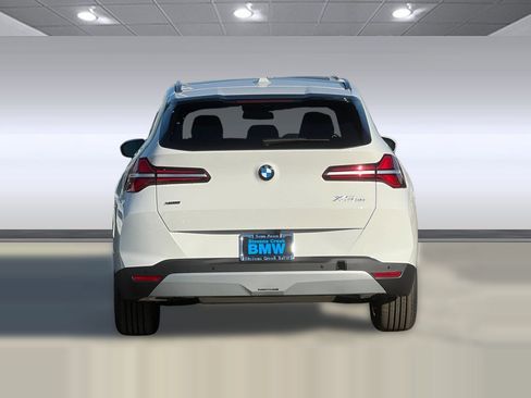 Used 2026 BMW X3 xDrive30 w/ Premium Package image 9
