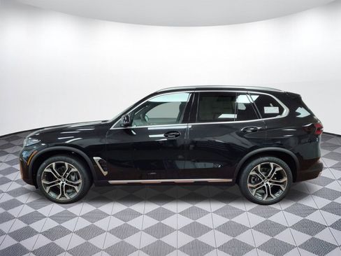 New 2026 BMW X5 xDrive40i w/ Premium Package image 2