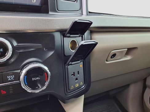 Used 2025 Ford F450 Platinum w/ Platinum Plus Package image 19