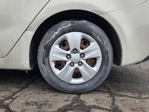 Used 2015 Kia Forte LX image 10