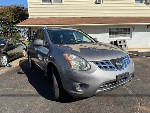 Used 2011 Nissan Rogue SV image 16
