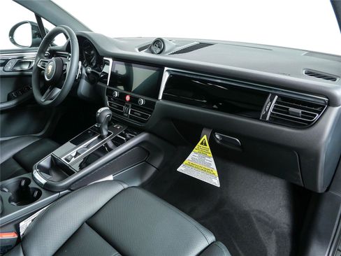 Certified 2026 Porsche Macan Turbo AWD/4WD image 26