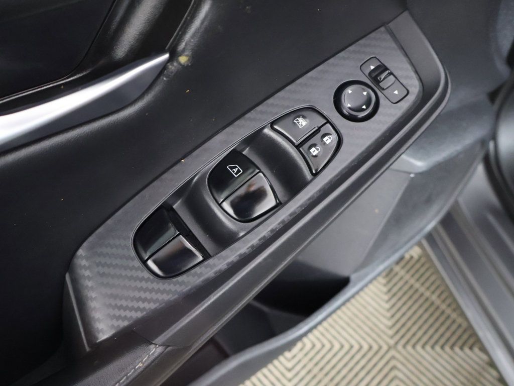 Used 2025 Nissan Sentra SV FWD image 36