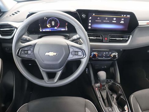 Certified 2025 Chevrolet TrailBlazer LT AWD/4WD image 9