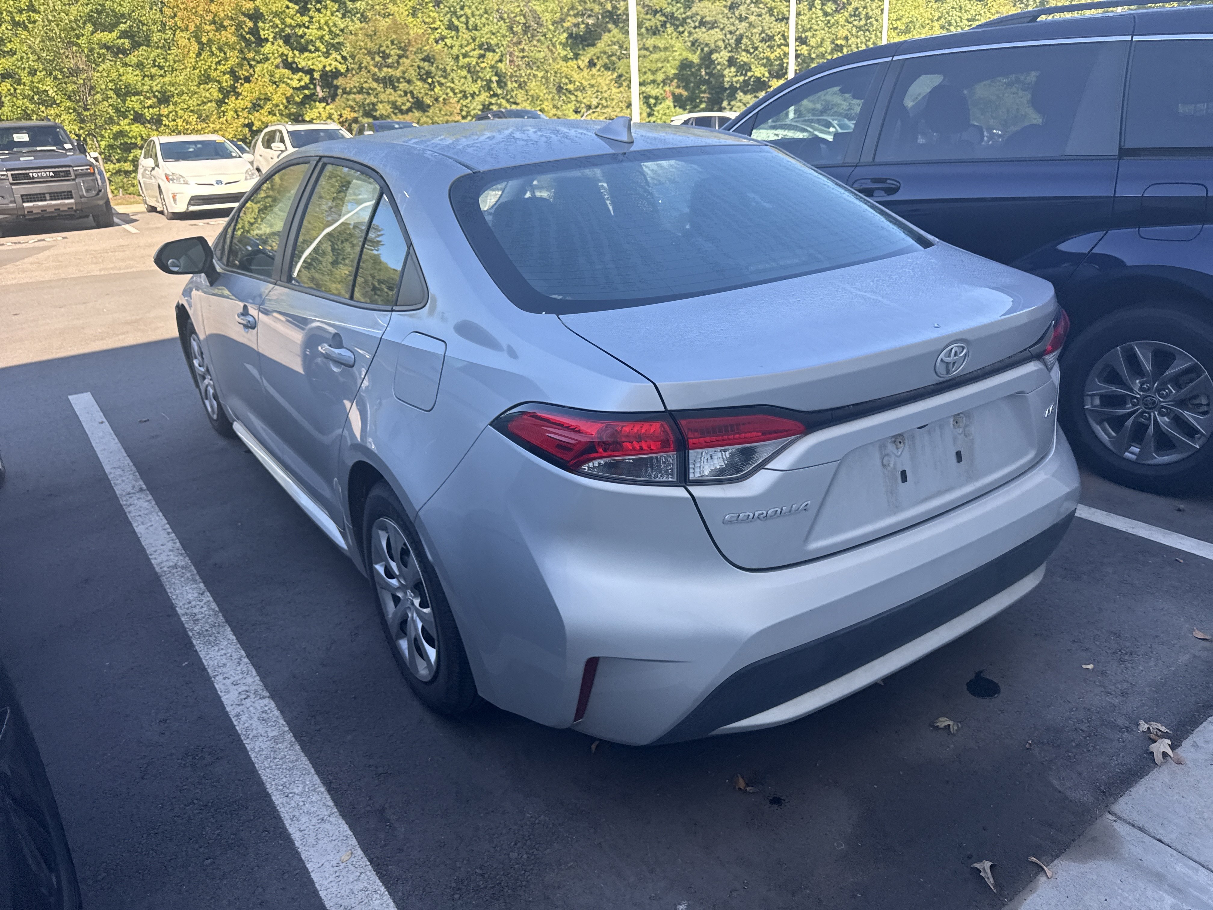 Used 2021 Toyota Corolla LE FWD image 10