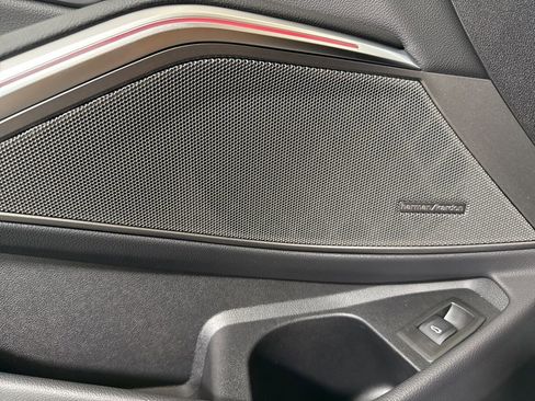 New 2025 BMW 330i Sedan w/ M Sport Package image 24