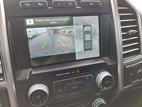 Used 2018 Ford F150 Platinum w/ Technology Package AWD/4WD image 15