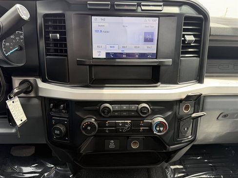 Used 2024 Ford F250 XL AWD/4WD image 14