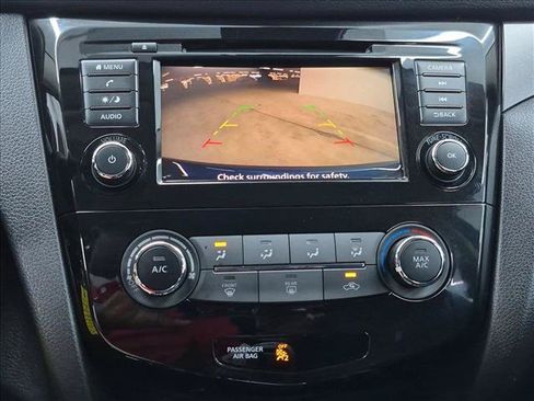 Used 2020 Nissan Rogue Sport S w/ Appearance Package FWD image 13