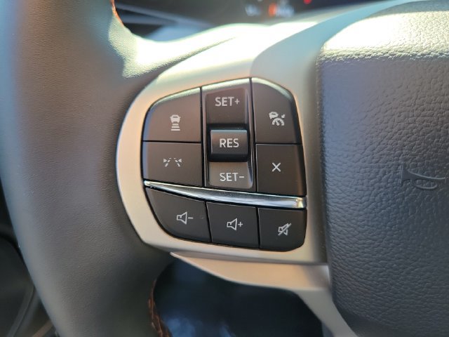Used 2026 Ford Explorer Active w/ Active Comfort Package RWD image 5