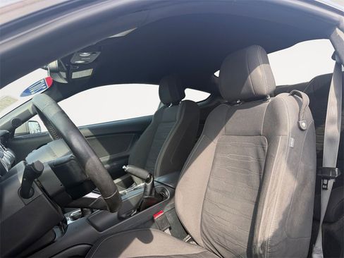 Used 2017 Ford Mustang GT w/ GT Performance Package image 9