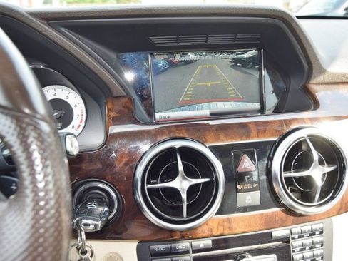 Used 2015 Mercedes-Benz GLK 350 4MATIC image 26