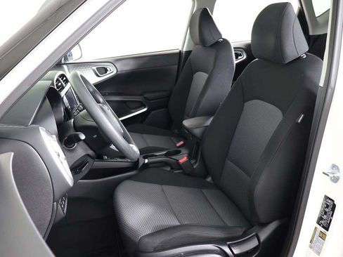 Used 2023 Kia Soul LX FWD image 26
