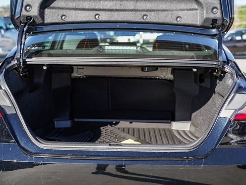 New 2026 Toyota Camry Hybrid image 12