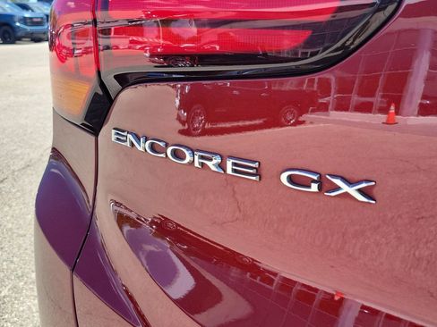 Used 2023 Buick Encore GX Select w/ Sport Touring Package FWD image 7