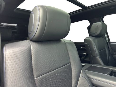 Used 2022 Toyota Tundra Platinum w/ Advanced Package AWD/4WD image 46