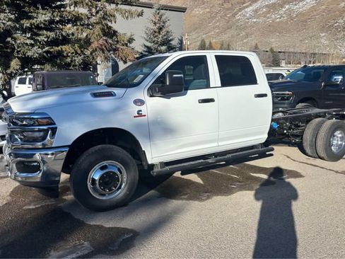 New 2026 RAM 3500 Tradesman w/ Chrome Appearance Group A AWD/4WD image 6