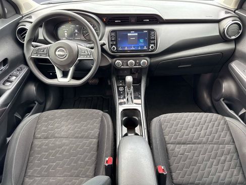 Used 2023 Nissan Kicks SV image 16