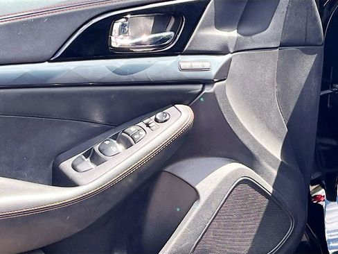 Used 2021 Nissan Maxima SR w/ Sport Mat Group FWD image 18