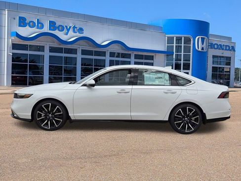 New 2026 Honda Accord Touring image 8