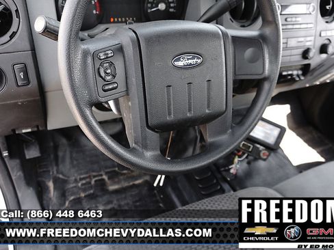 Used 2014 Ford F550 4x4 Regular Cab Super Duty image 13