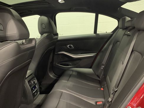 Used 2025 BMW 330i Sedan w/ M Sport Package image 29