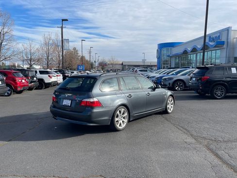 Used 2010 BMW 535i xDrive Wagon image 2