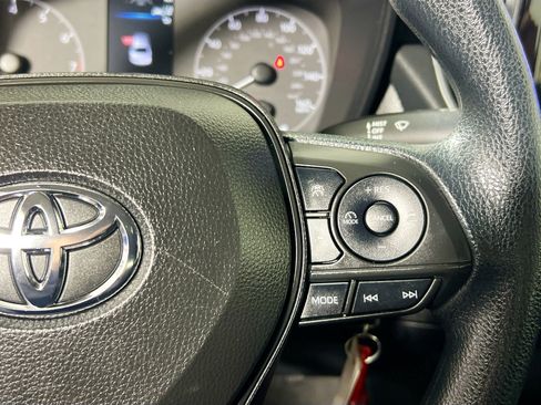 Used 2023 Toyota Corolla LE image 19