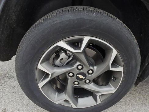 Used 2025 Chevrolet Trax LT w/ Driver Confidence Package image 8