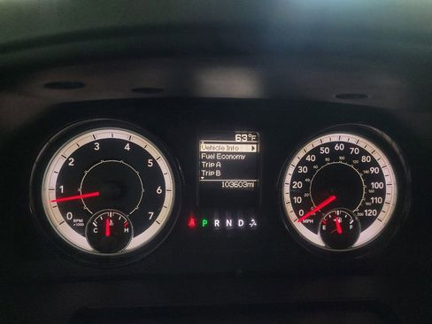 Used 2018 RAM 1500 Express RWD image 23