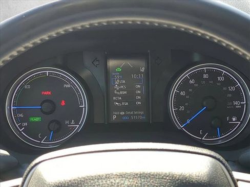 Certified 2022 Toyota Venza LE image 11